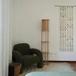 Unique 2 *